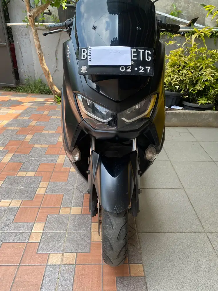 Nmax 2022 hitam