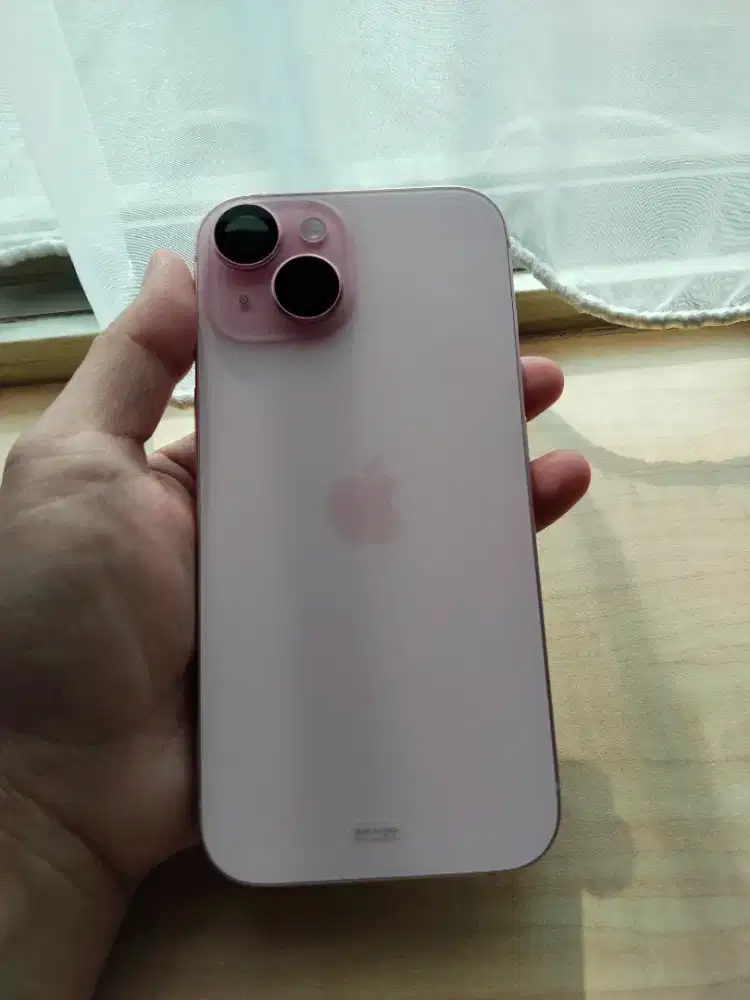 Iphone 15 128GB Pink garansi iBox BH 100% mulus