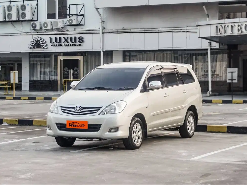 Kijang innova G 2.0 MT euro 2010