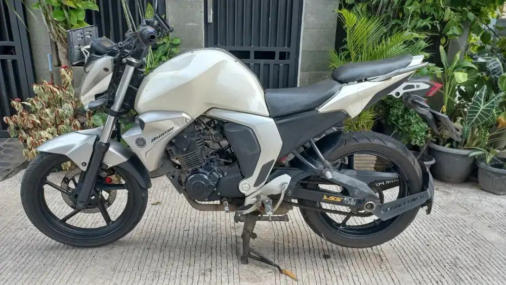 Byson Fi pajak panjang