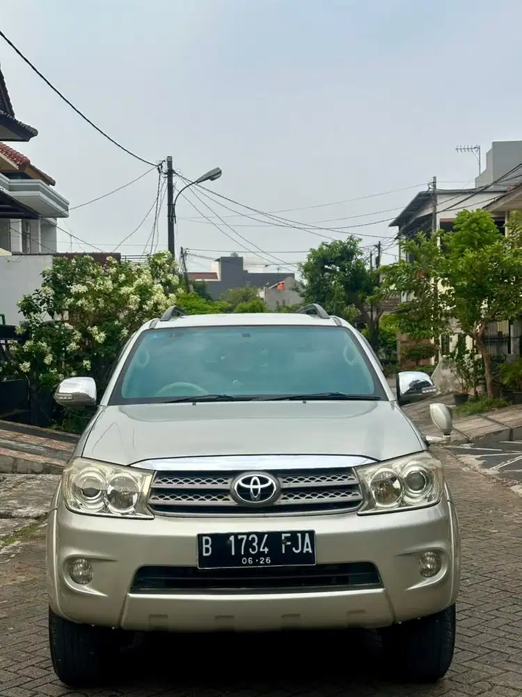 Fortuner G Lux 2011