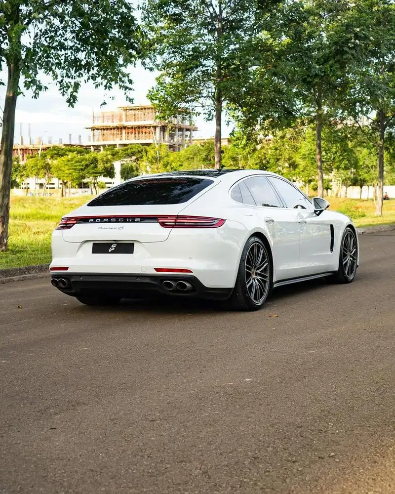 Porsche Panamera 4S G2