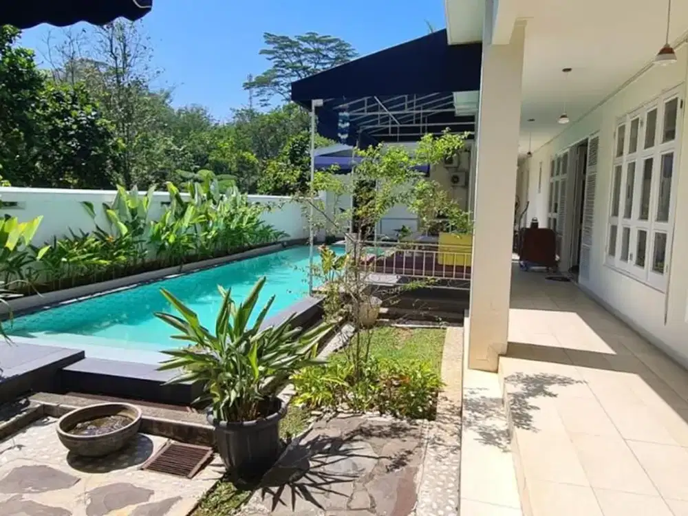 DIJUAL RUMAH PREMIUM 2 LANTAI BAGUS KOLAM RENANG BGH SENTUL CITY SSR891
