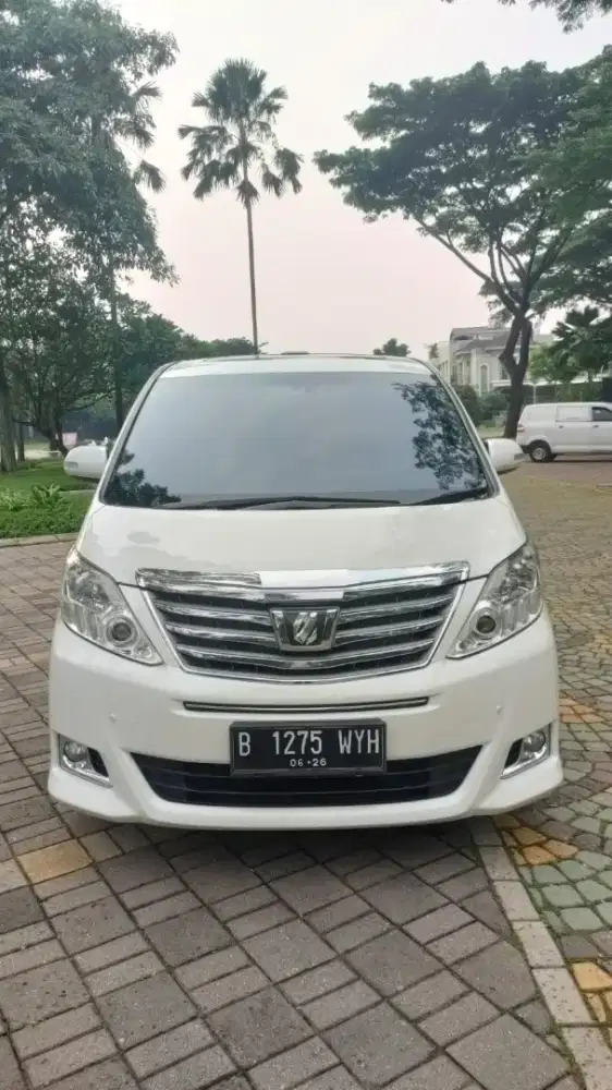 Toyota Alphard 2.4G 2013