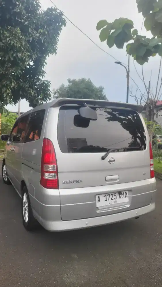 Nissan Serena 2011
