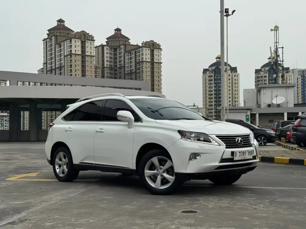 Lexus RX 270 tahun 2012 Bensin tangan pertama