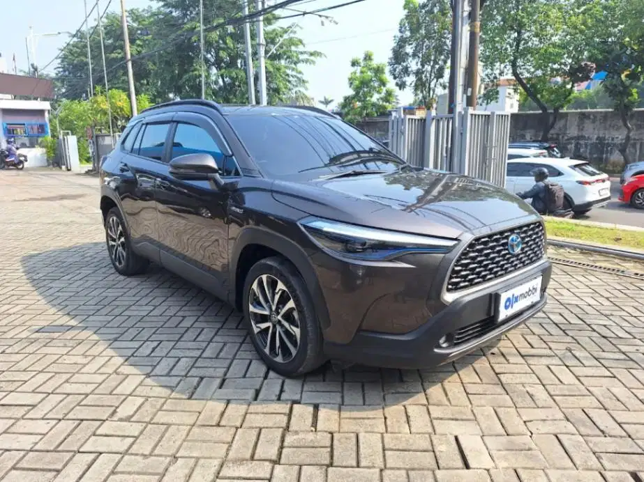 DP 5% Toyota Corolla 1.8 Cross Hybrid Bensin-AT 2021 2II