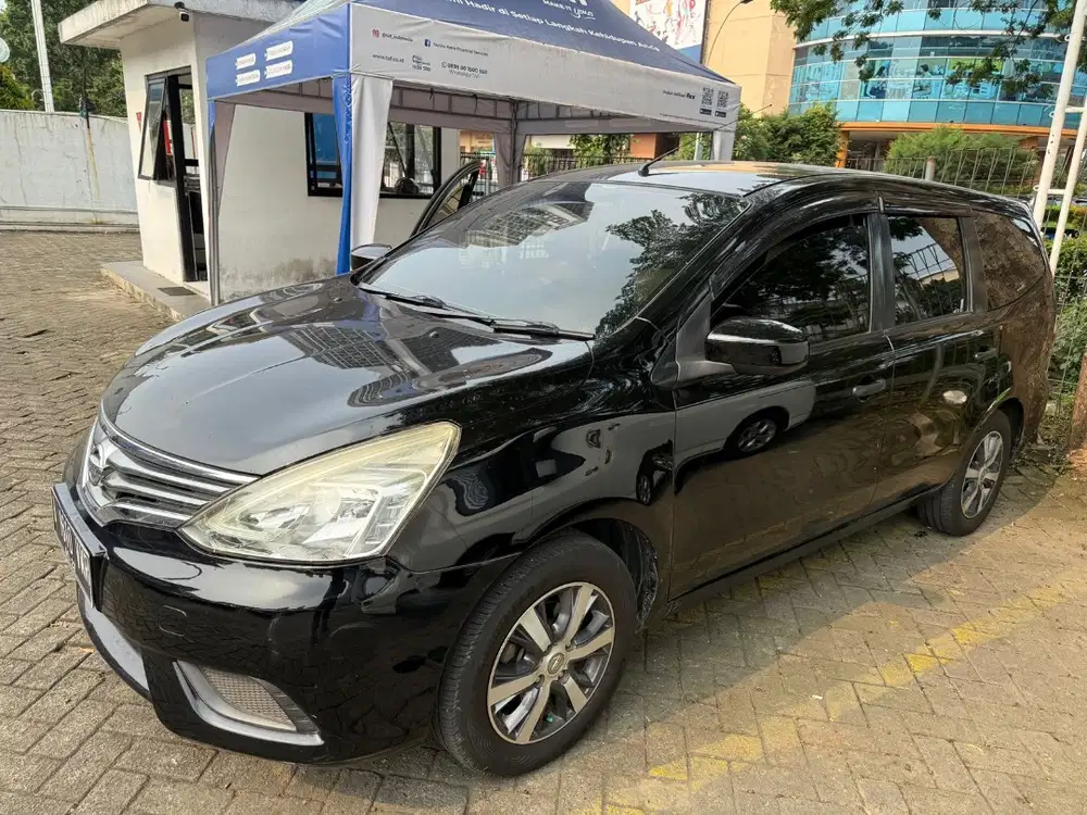 2016 Nissan Grand Livina 1.5 SV MT  Kilometer 143 ribuan 1st Hand