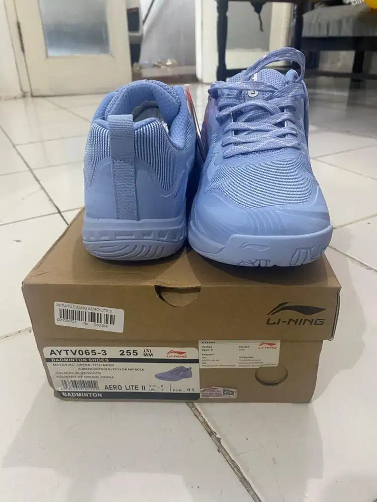 Sepatu badminton lining aero lite 2