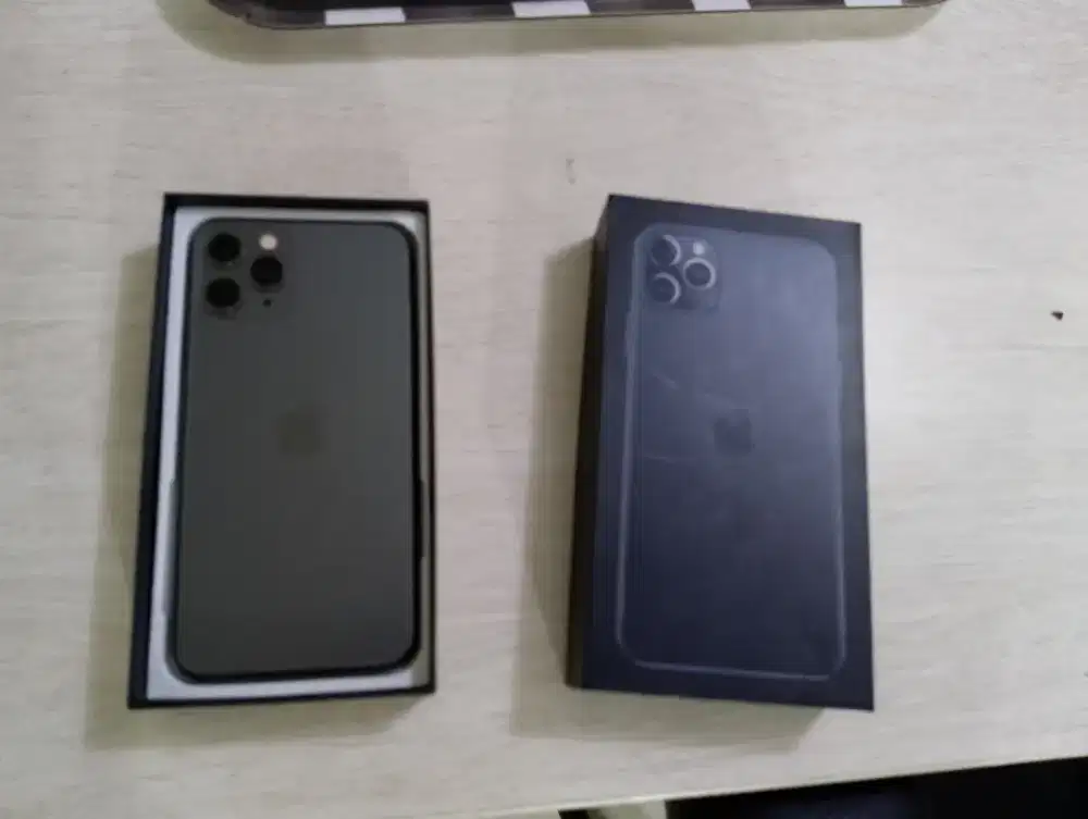 Iphone 11 pro max 256gb murah sekali warna green