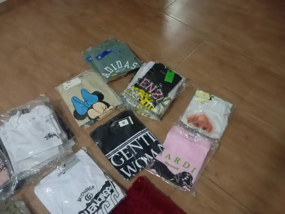 Cuci gudang borongan Baju Kaos k. super 70 Pcs