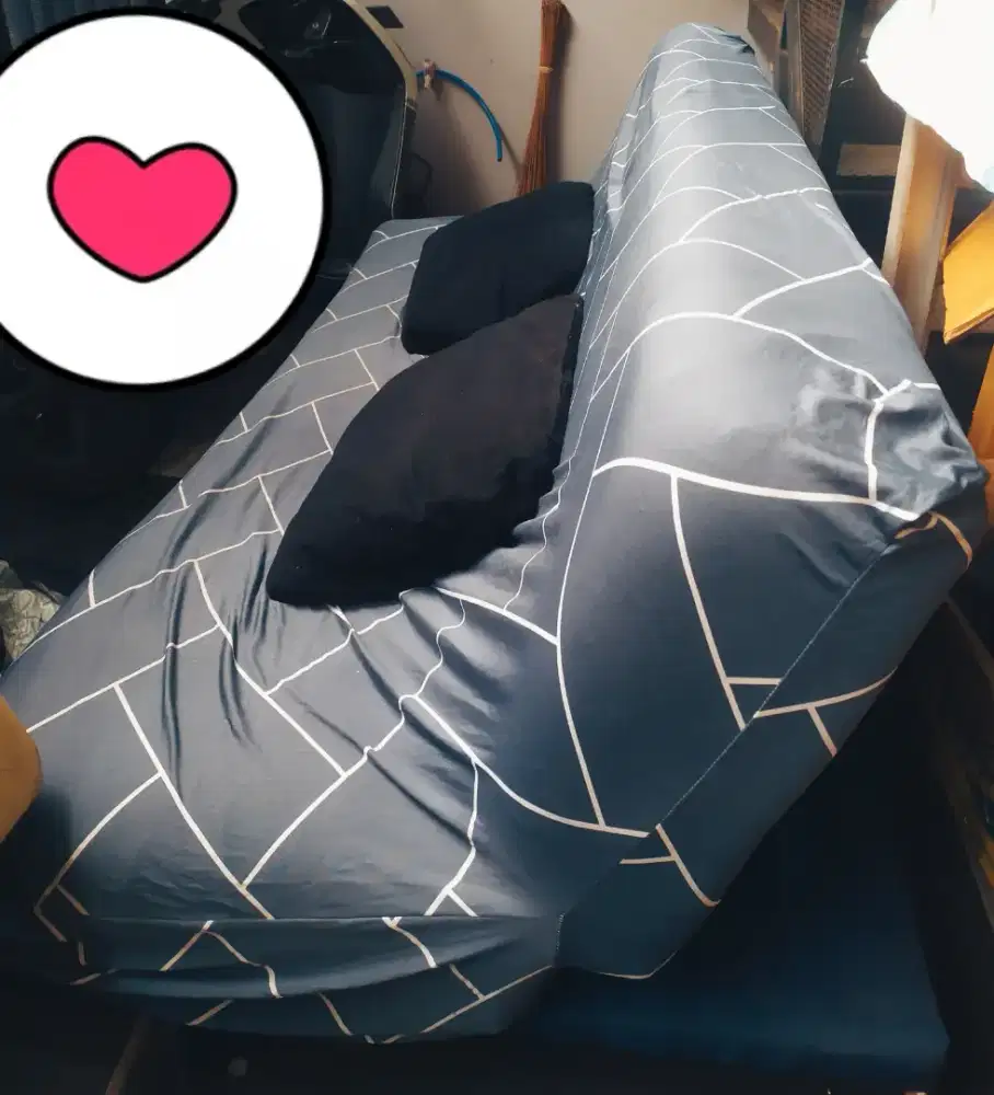 Jual cepat sofa bed biru uk 180 kondisi baik bonus 2 bantal sofa