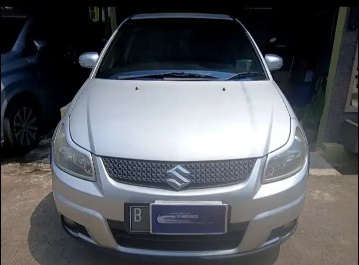 Suzuki SX4 2011 Bensin
