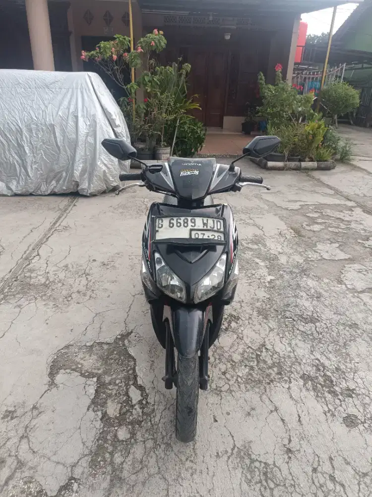 Jual Honda Vario karbu 2013 pajak panjang