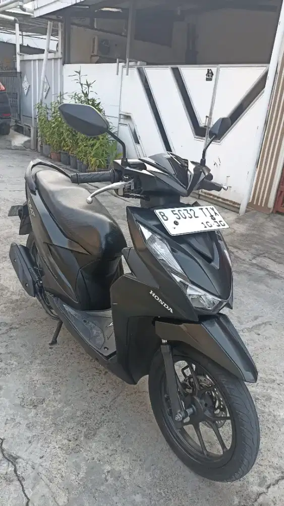Honda beat deluxe tahun 2021 ( pajak baru 10-2026 ).