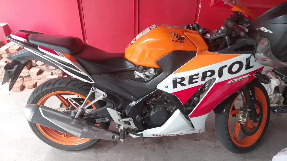 Motor CBR 150 R Repsol Keren