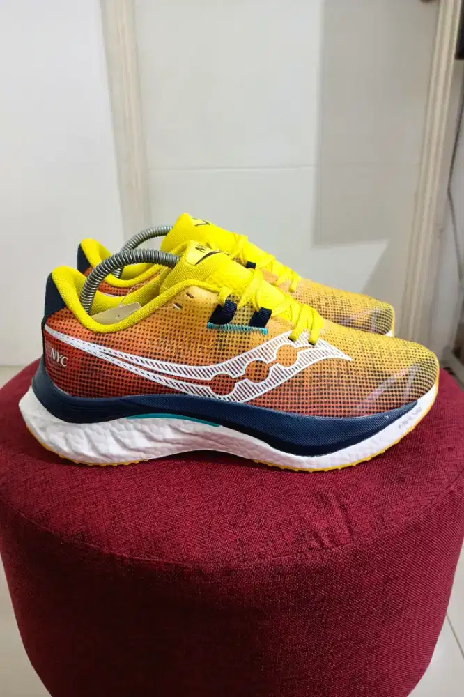 42-Sepatu SAUCONY