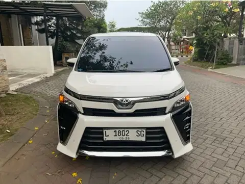 Toyota Voxy 2018 Bensin