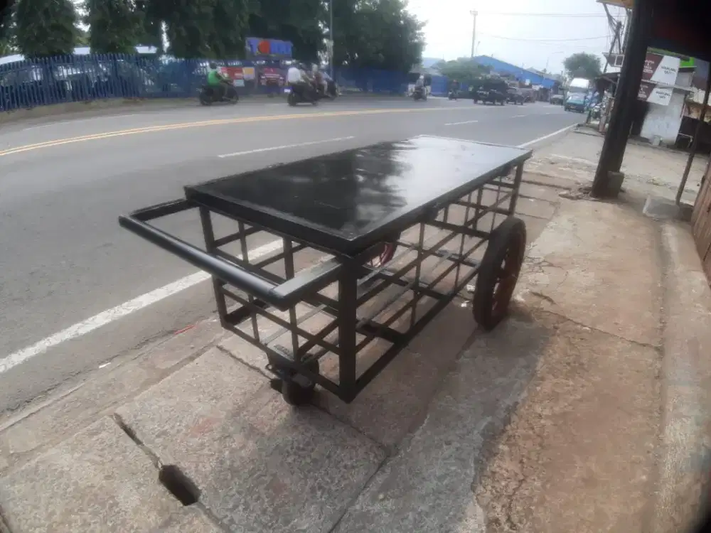 Dijual gerobak barang plat besi
