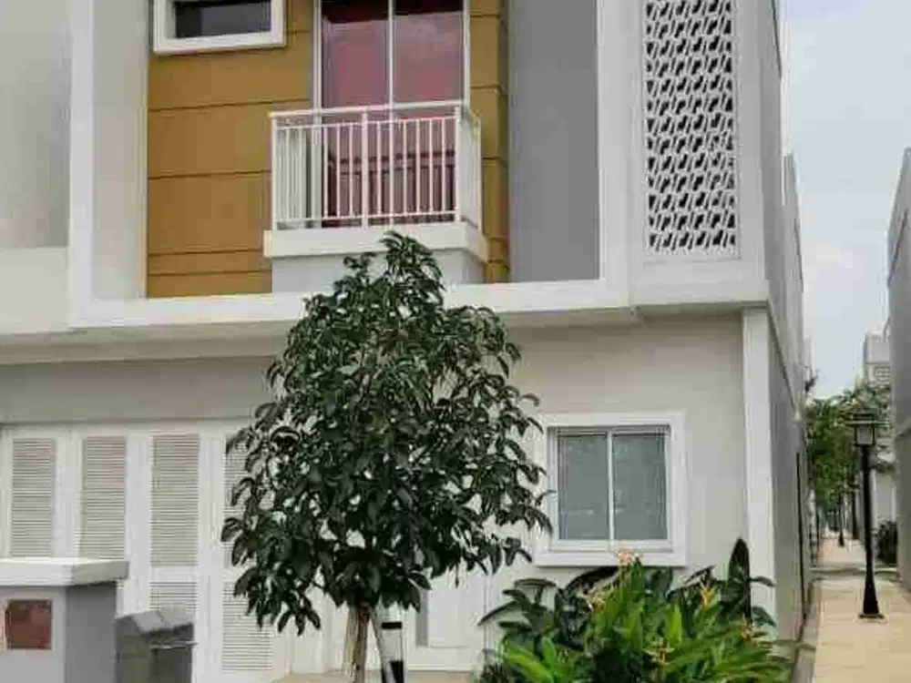 Rumah bagus dalam komplek  summarecon