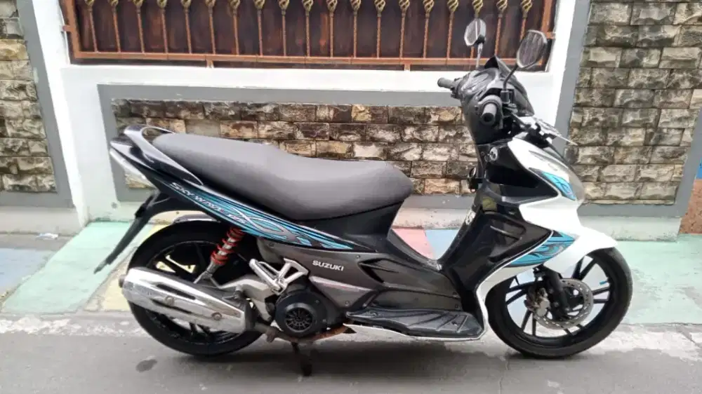 skywave 2010 motor bagus mesin sehat body ori