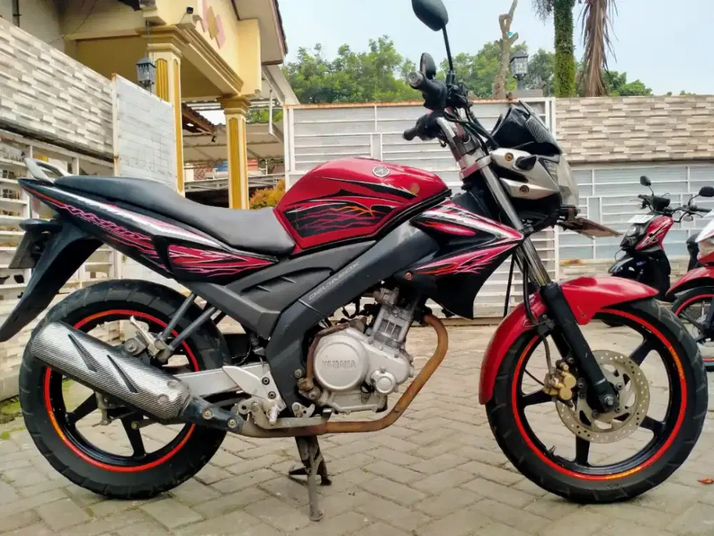 Yamaha Vixion lengkap motor sehat walafiat keterangan detail dibawah