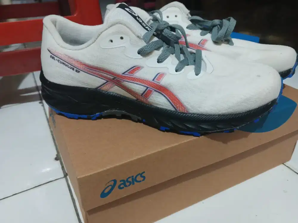 Asic running sz 40