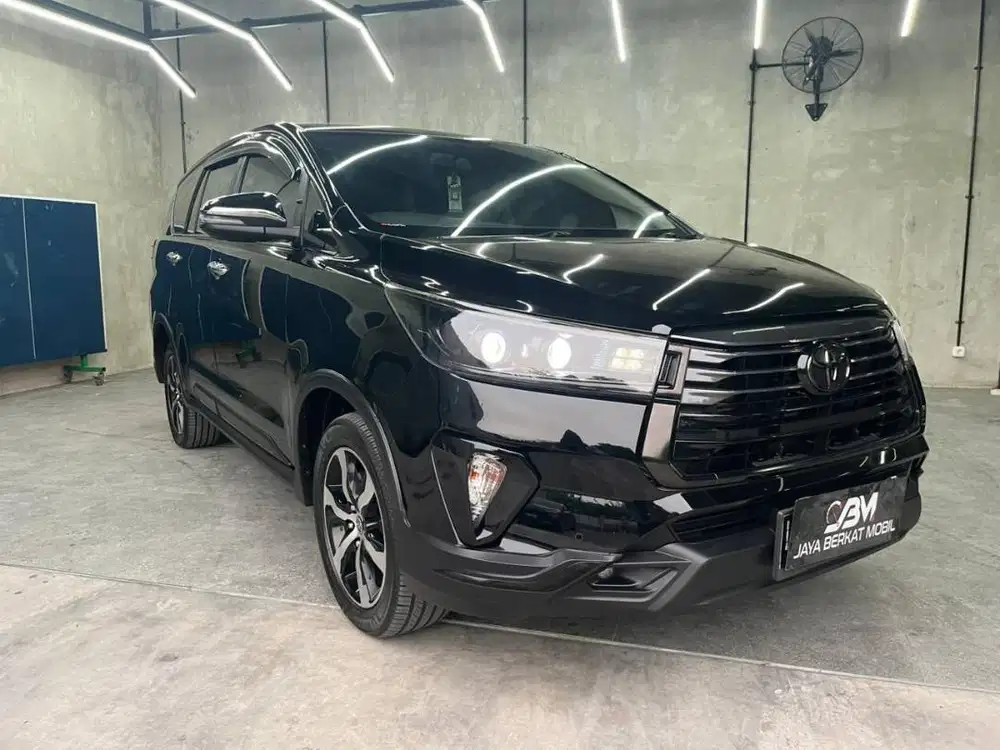 TOYOTA INNOVA VENTURER 2.4 AT 2021