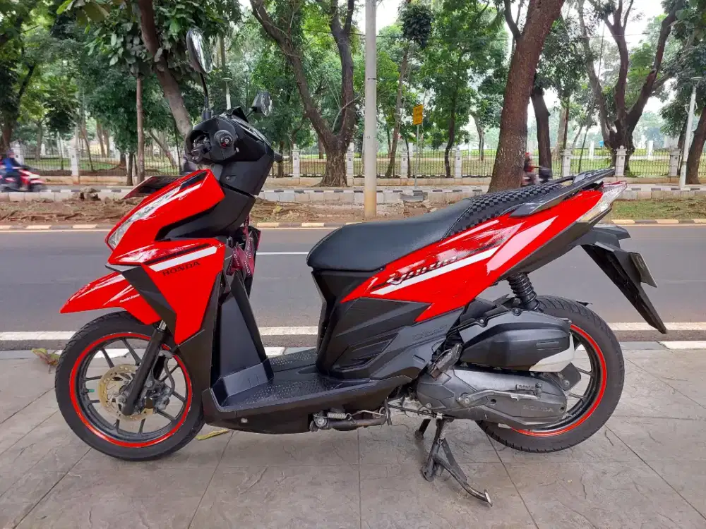 DIJUAL CASH HONDA VARIO 125 CBS ISS THN 2017 PAJAK IDUP SIAP PAKAI