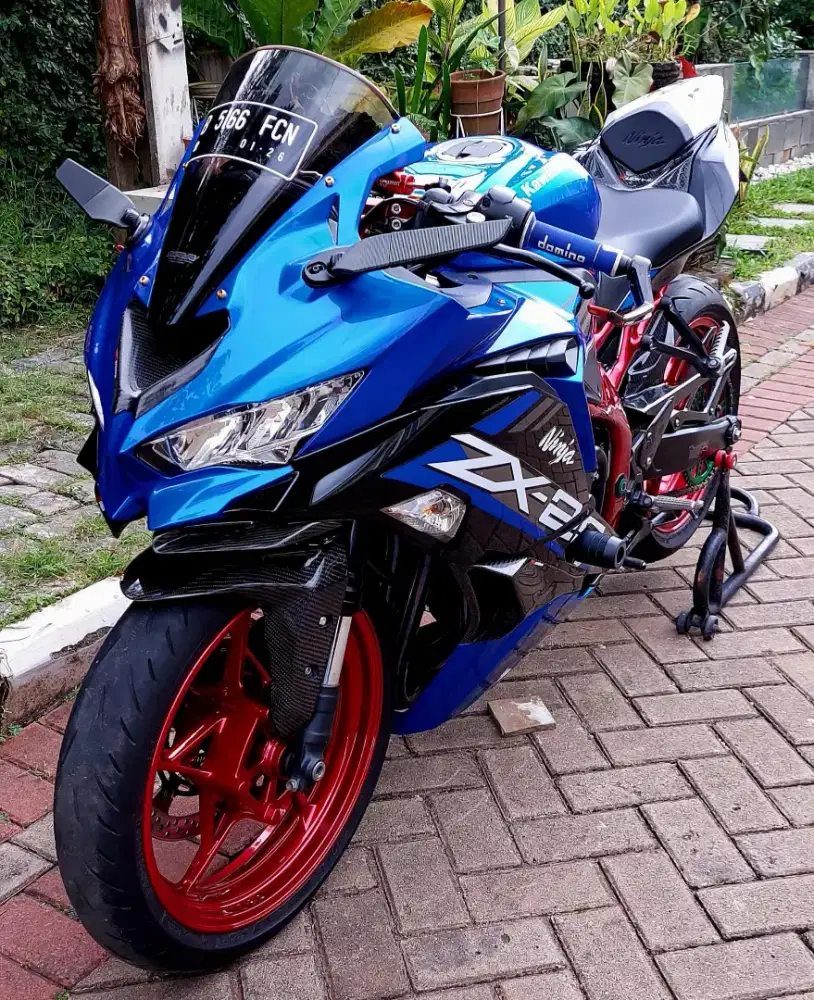 Kawasaki ZX25R  2021 ABS