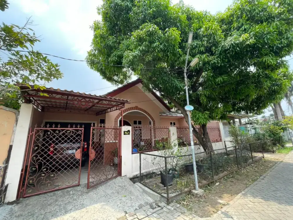 Rumah Dijual di Komplek Pajak