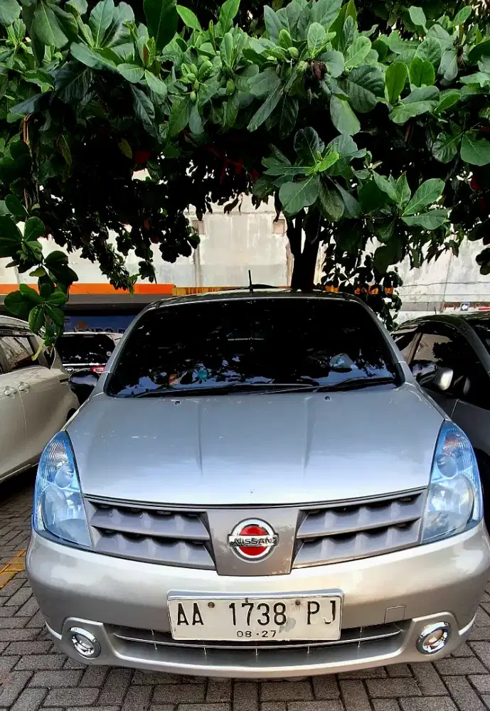 Dijual Mobil Pribadi Nissan Grand Livina 2007
