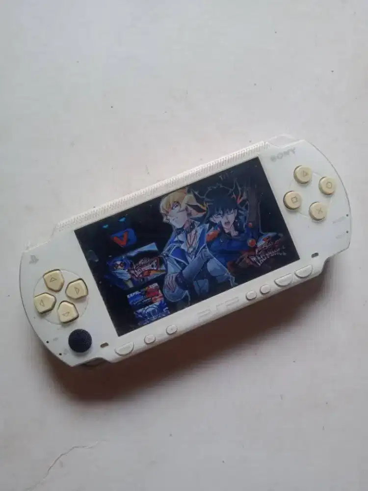 Jual Psp Sony 1006 kondisi nyala fungsi normal IDR 325k