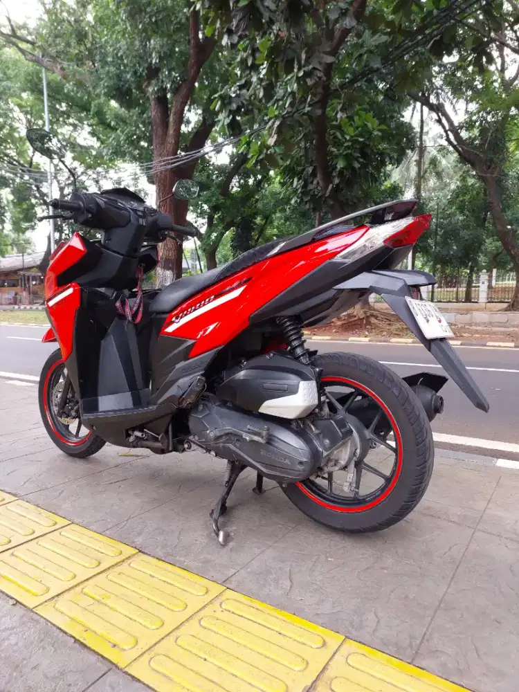DIJUAL CASH HONDA VARIO LED OLD 125 CBS ISS THN 2017 PAJAK IDUP
