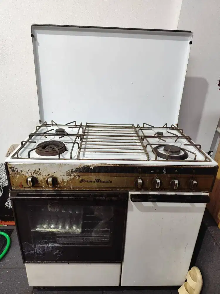 Kompor Gas Standing 4 Tungku dan 2 Oven Murah