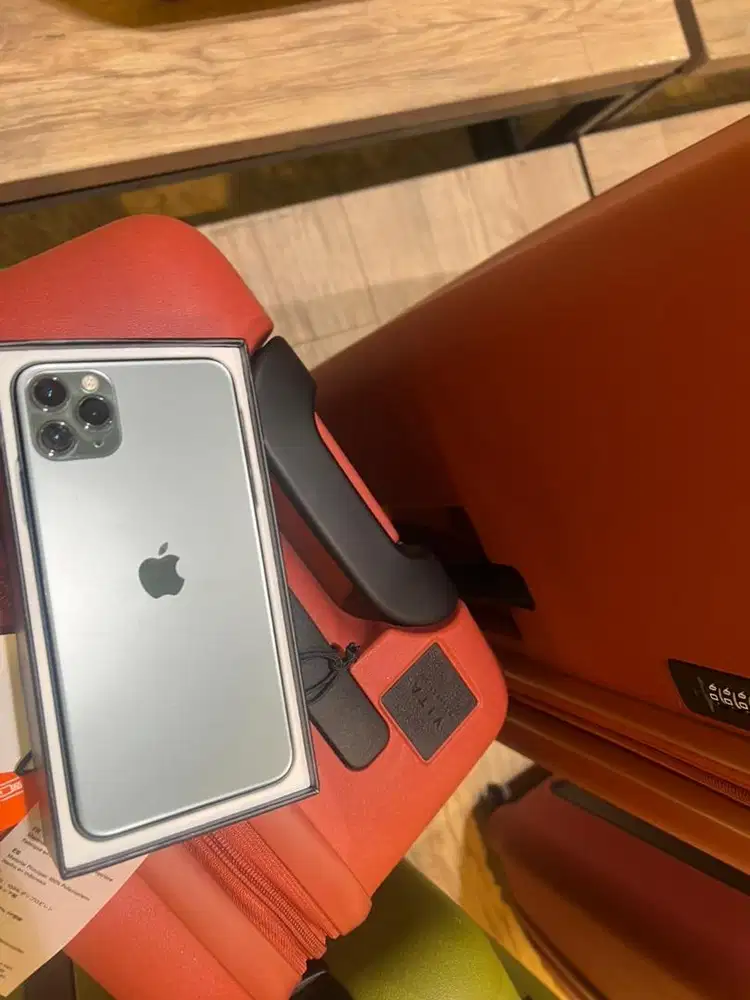 iphone 11 pro max 256gb warna tercerah
