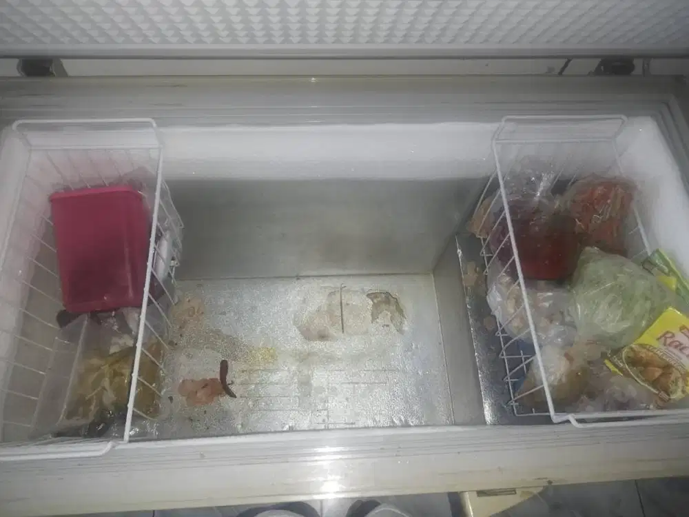 Freezer Modena — Hemat Listrik, Cocok Untuk Rumah & Usaha Kecil