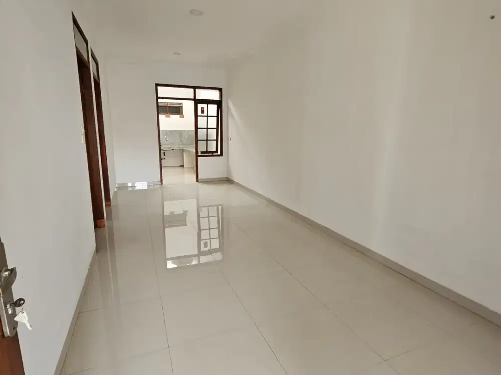 Disewakan Rumah Siap Huni TKI 2 Taman Kopo Indah Bandung