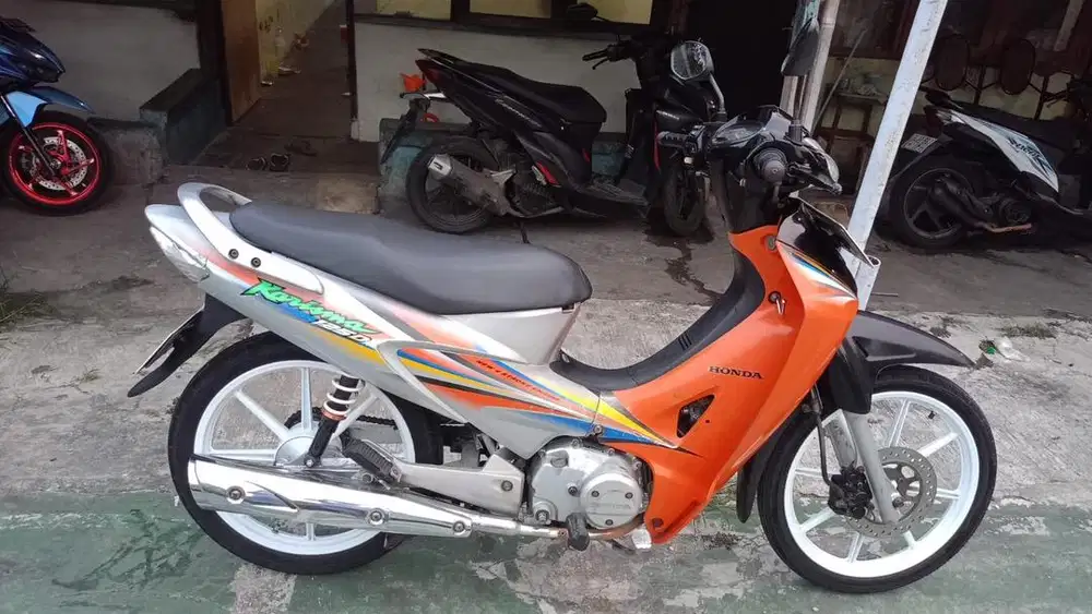 Motor karisma rare