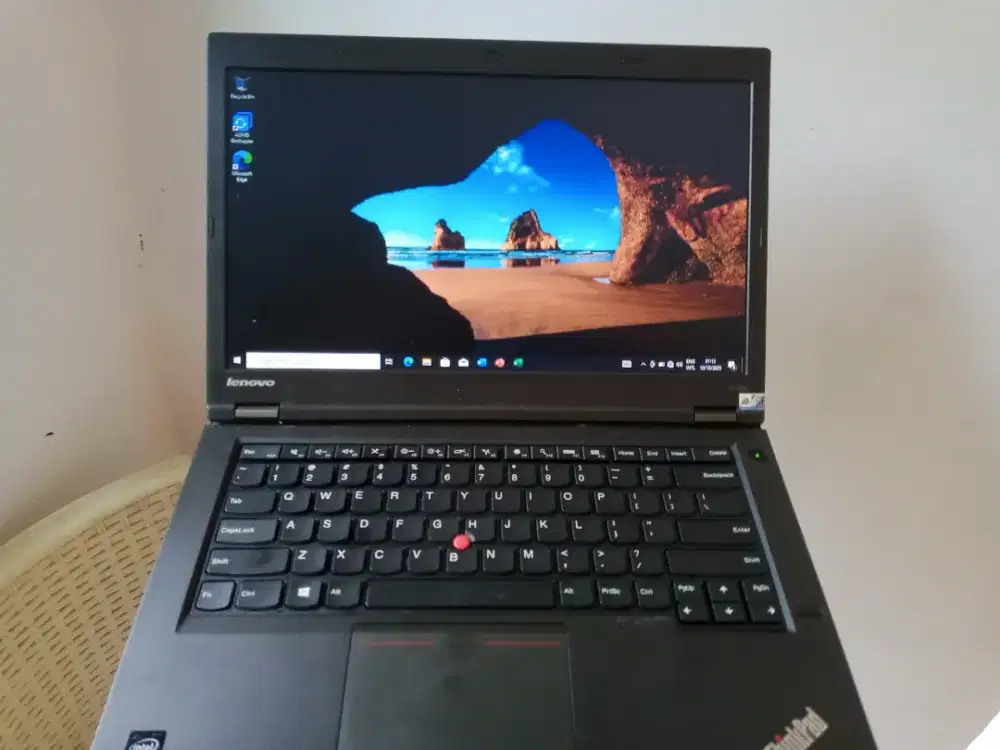 Laptop lenovo thinkpad T440 i5 ssd ngebut