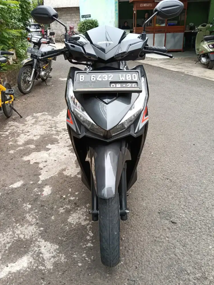 DIJUAL CASH HONDA VARIO 125 CBS LED OLD THN 2016 PAJAK IDUP