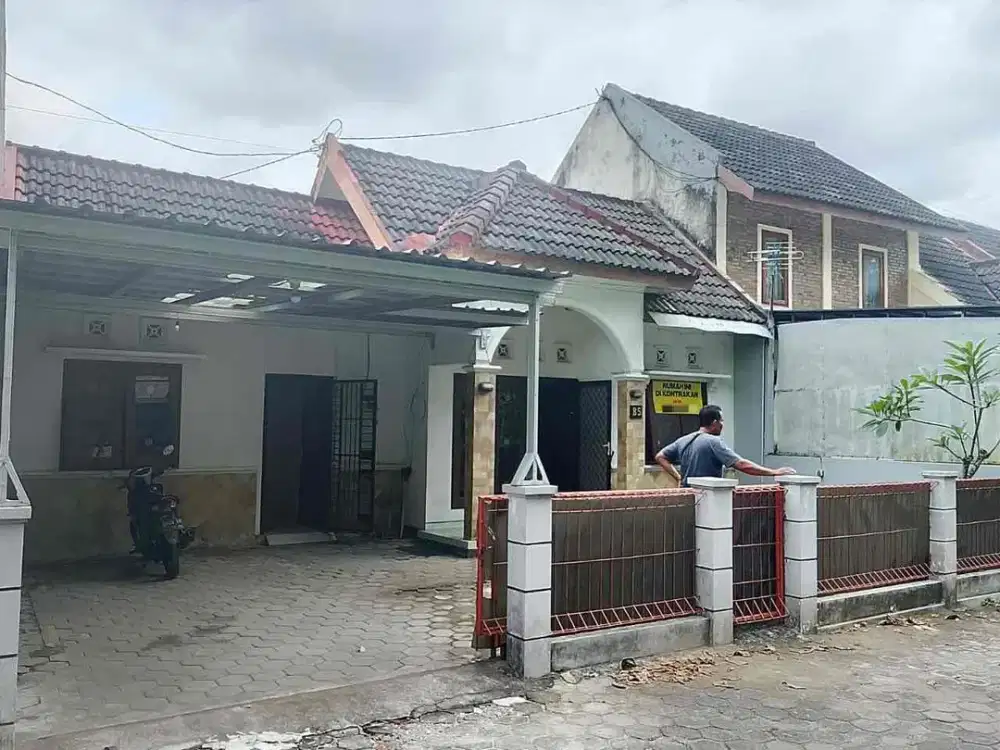 rumah minimalis timur pasar kolombo jakal km 7