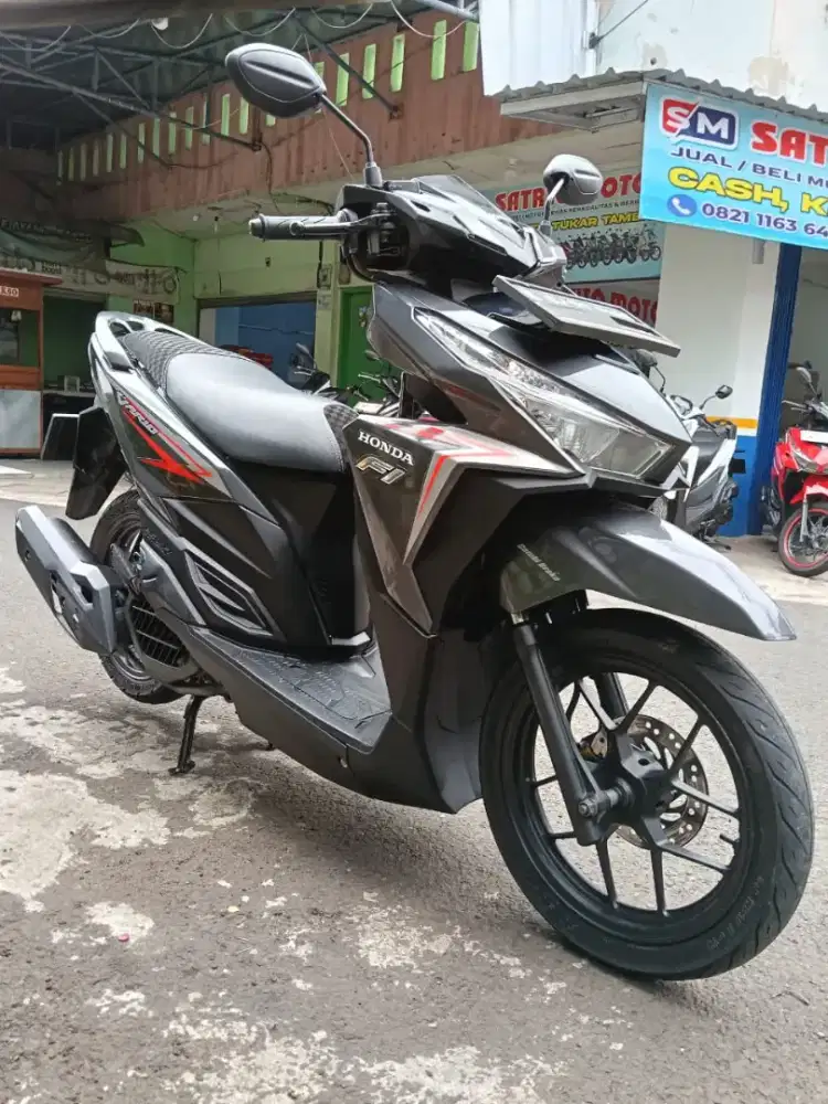 DIJUAL CASH HONDA VARIO 125 LED OLD CBS THN 2016 PAJAK IDUP SIAP PAKAI