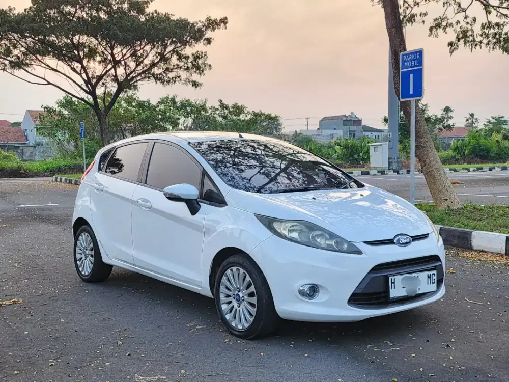 FORD FIESTA 1.4 METIC 2013