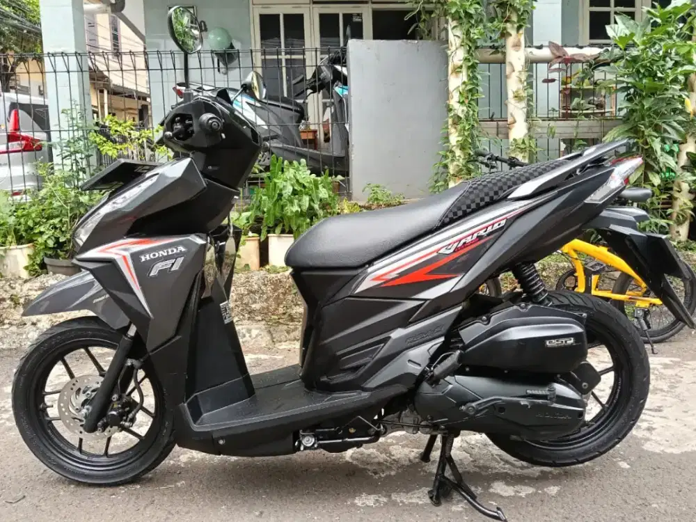 DIJUAL CASH HONDA VARIO LED OLD 125 CBS THN 2016 PAJAK IDUP SIAP PAKAI