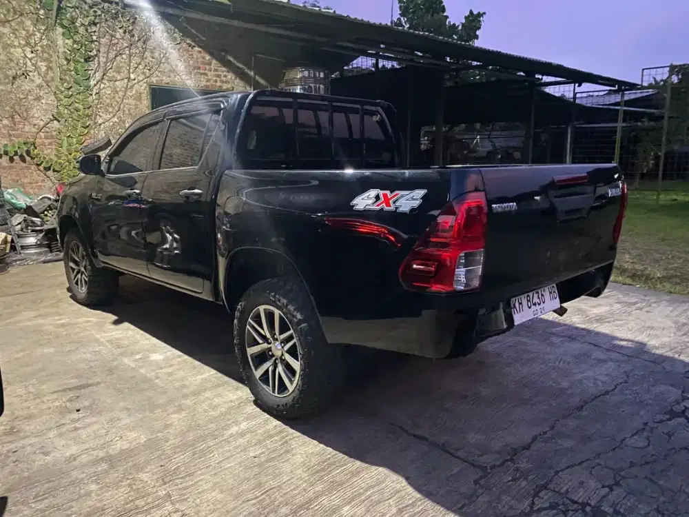 Hilux e dcab 4x4 manual 2023