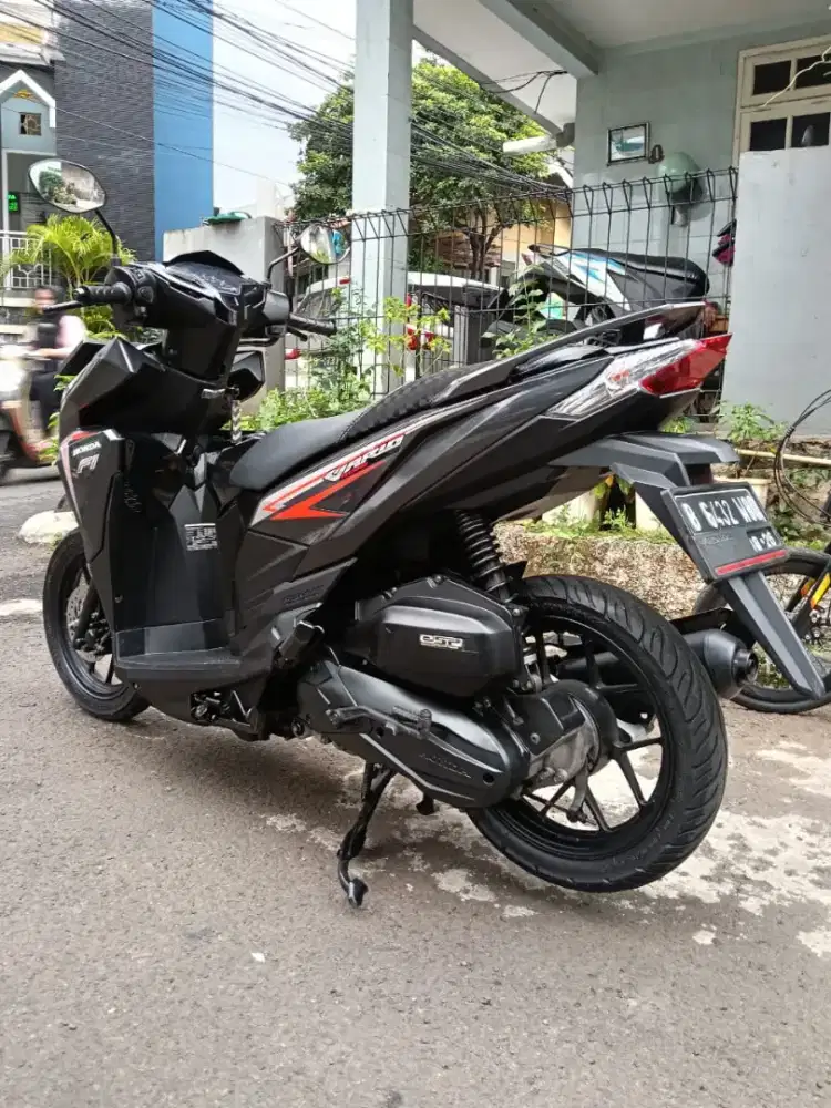 DIJUAL CASH HONDA VARIO LED OLD CBS 125 THN 2016 PAJAK IDUP SIAP PAKAI