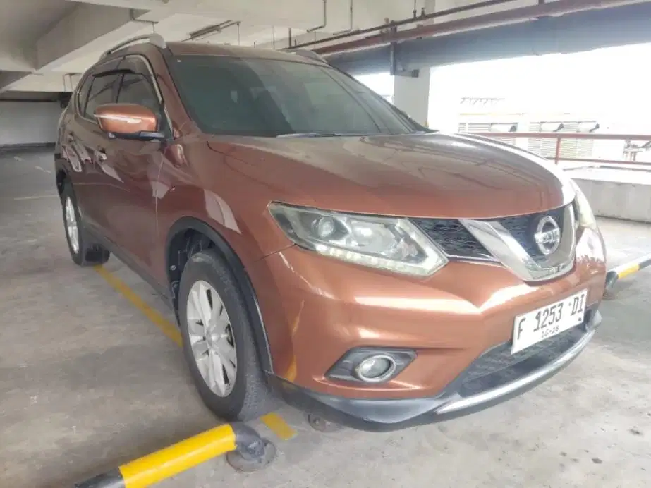 DP RENDAH Nissan XTrail 2.0 Bensin-AT 2015 3DI B