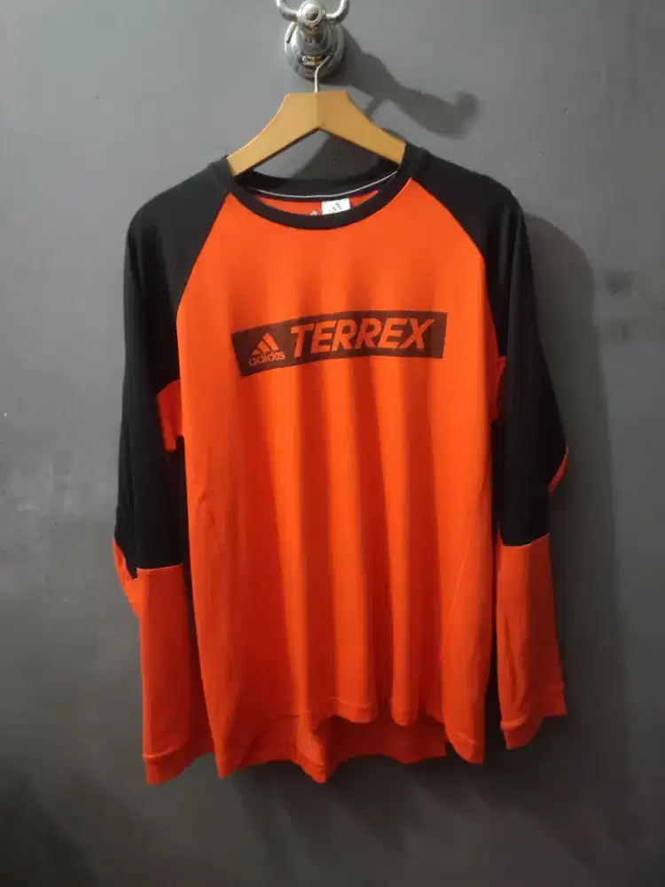 Kaos Adidas Terrex size L original preloved