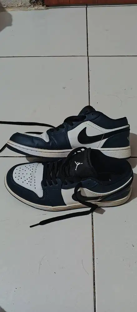 Sepatu Nike Air Jordan Low Navy